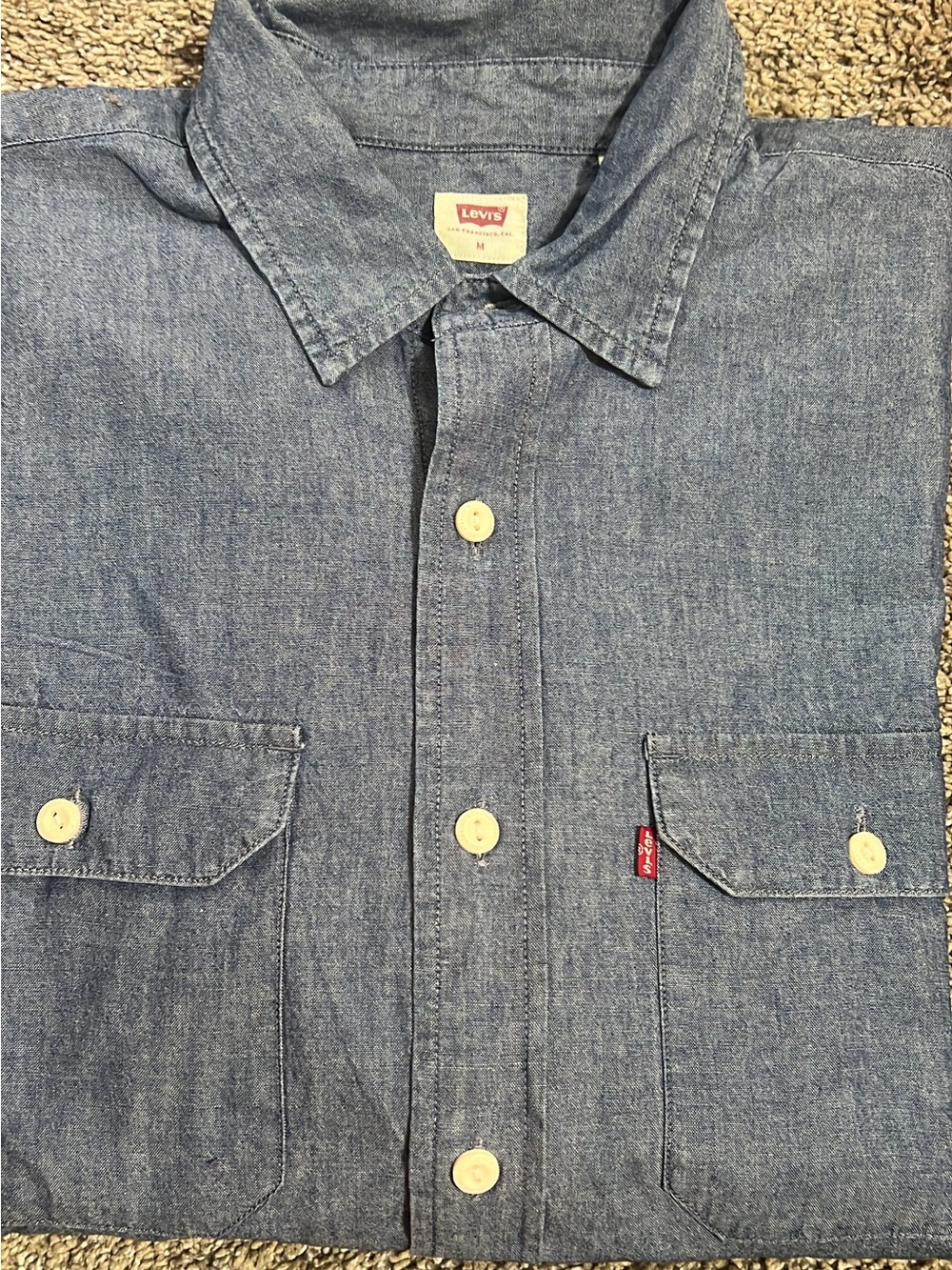 Levi's Men's Medium Blue Chambray Button-Down Work Shirt
